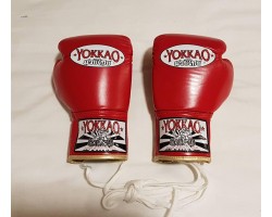 Găng Boxing Yokkao Cổ Điển Lace Up Đỏ